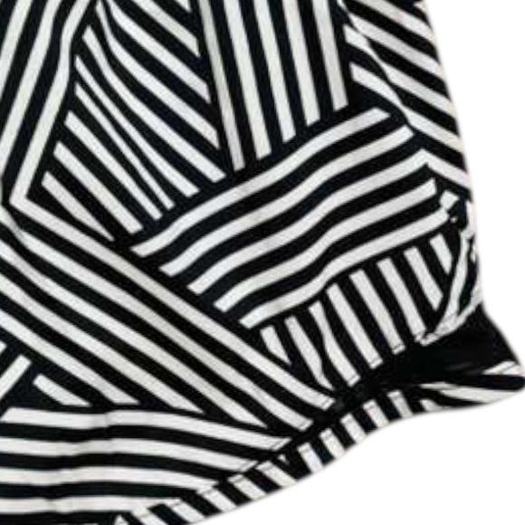 Athletic Works Black and White Patterned Women's Shorts - Picture 3 of 13